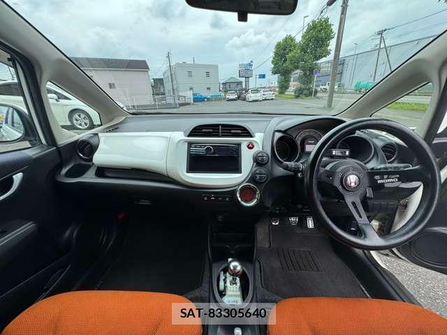 Honda FIT 2011-10 8053958-4
