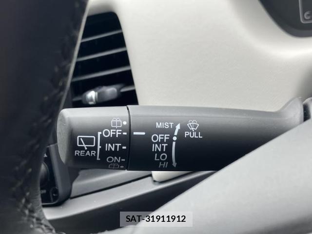 Honda FIT 2023-07 8056217-16