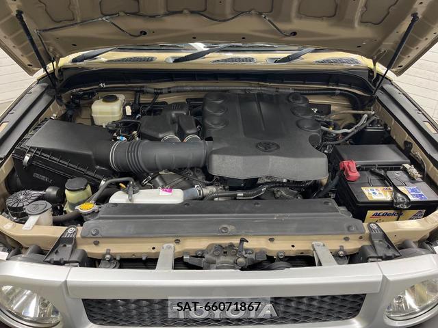 Toyota FJ CRUISER 2014-02 8053719-17