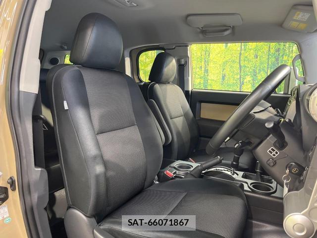 Toyota FJ CRUISER 2014-02 8053719-7