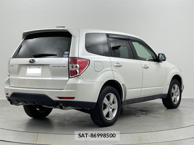Subaru FORESTER 2010-10 8054272-13