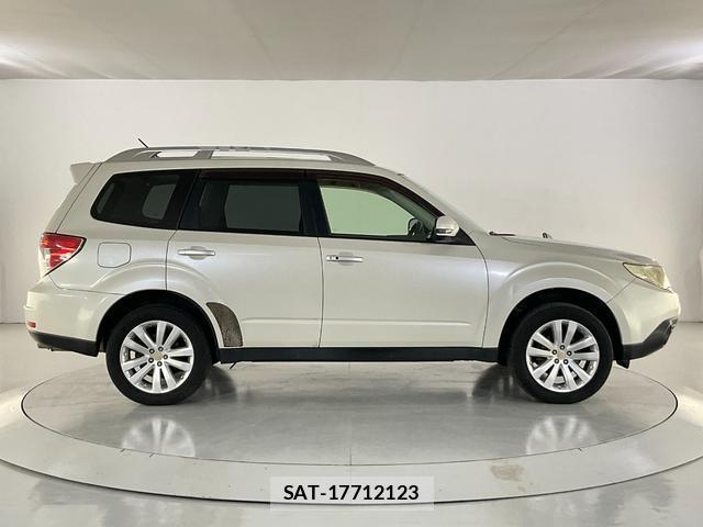 Subaru FORESTER 2011-07 8055533-7