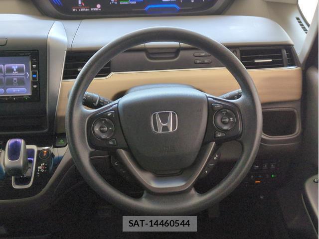 Honda FREED HYBRID 2017-10 8054982-17