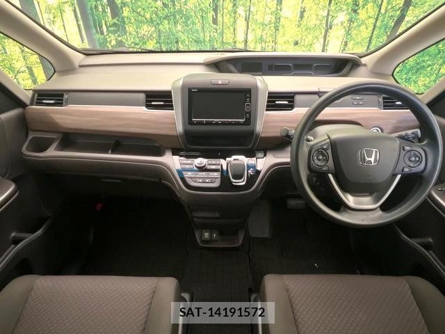 Honda FREED 2023-06 8055786-1