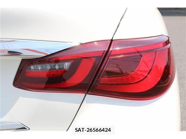 Nissan FUGA HYBRID 2022-07 8055668-12