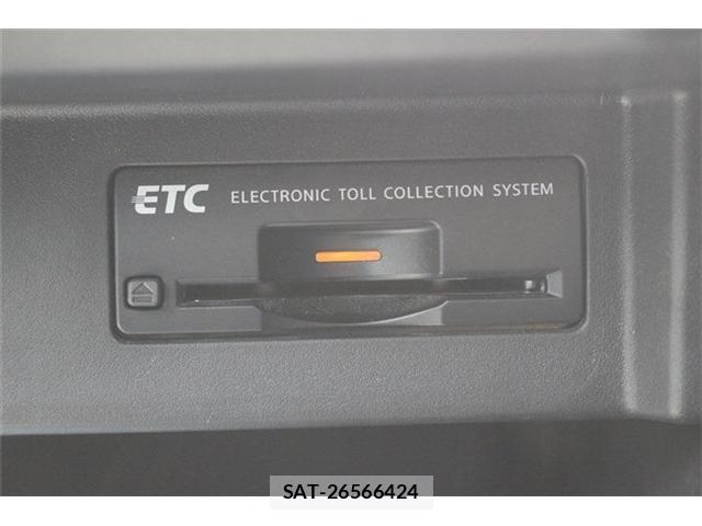 Nissan FUGA HYBRID 2022-07 8055668-5