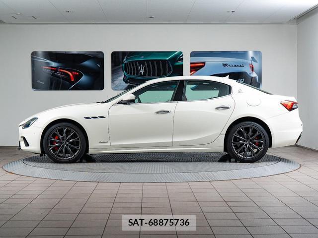 Maserati GHIBLI 2021-07 8054494-13