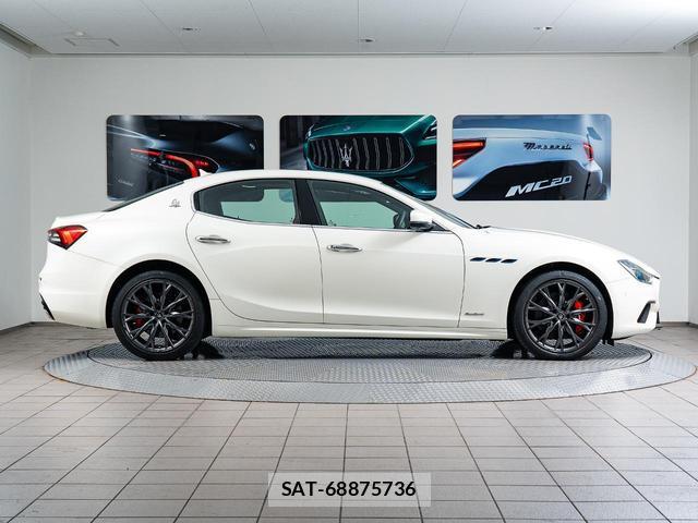 Maserati GHIBLI 2021-07 8054494-14