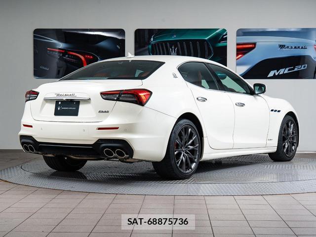Maserati GHIBLI 2021-07 8054494-2