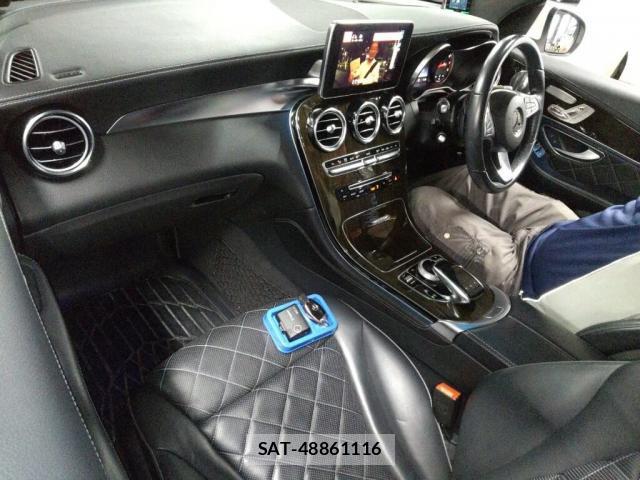 Mercedes Benz GLC-CLASS 2016-02 8055054-2