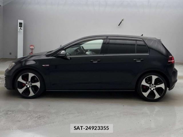 VolksWagen GOLF GTI 2014-04 8055082-10