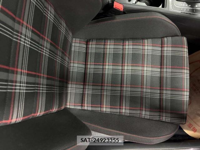 VolksWagen GOLF GTI 2014-04 8055082-12
