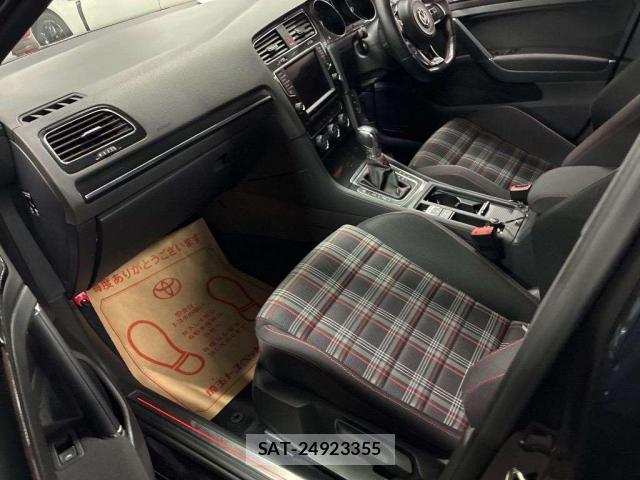 VolksWagen GOLF GTI 2014-04 8055082-5