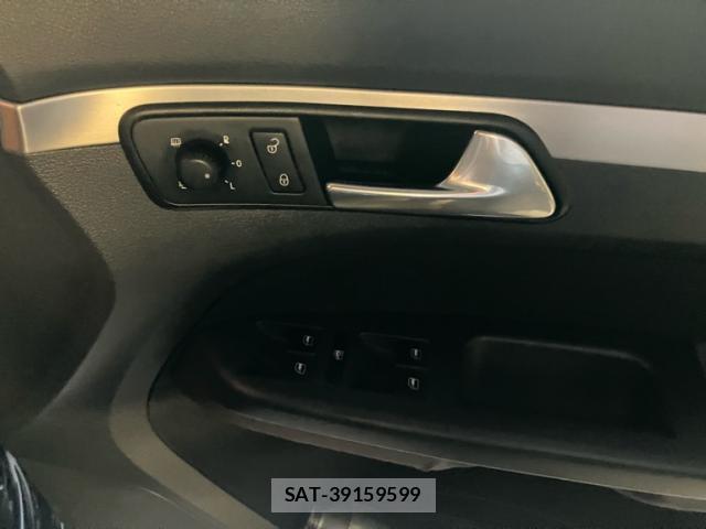 VolksWagen GOLF TOURAN 2008-01 8055683-18