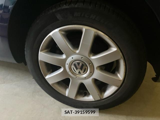 VolksWagen GOLF TOURAN 2008-01 8055683-6