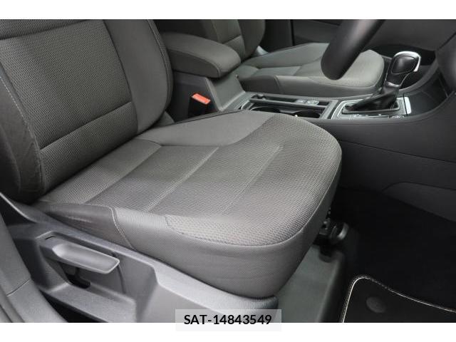 VolksWagen GOLF VARIANT 2017-12 8053225-11