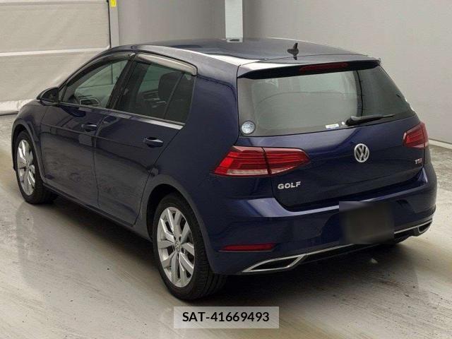 VolksWagen GOLF 2017-05 8055083-1