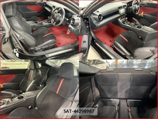 Toyota GR86 2024-11 8054404-4