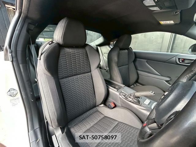 Toyota GR86 2022-08 8054463-14