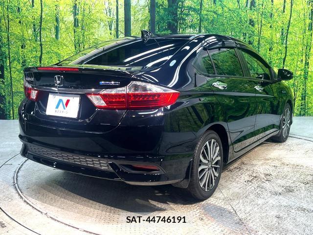 Honda GRACE 2018-02 8053979-16