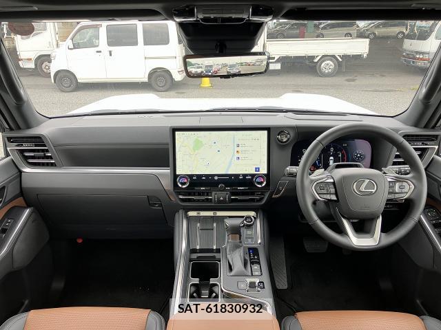 Lexus GX 2025-11 8055840-2
