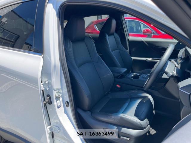 Toyota HARRIER HYBRID 2023-11 8053820-11