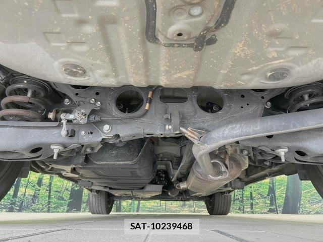 Toyota HARRIER 2017-12 8053715-18