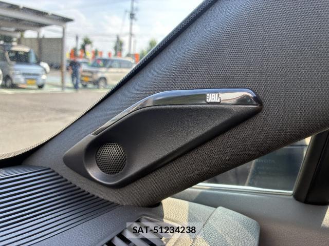 Toyota HARRIER 2021-05 8054132-15