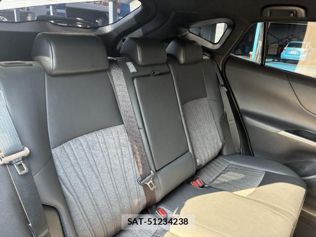 Toyota HARRIER 2021-05 8054132-5
