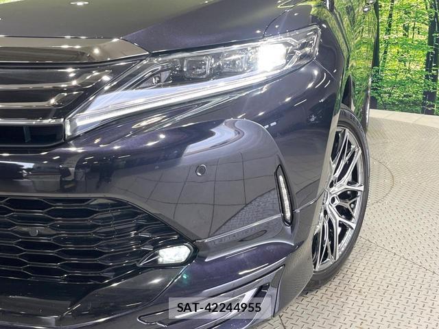 Toyota HARRIER 2018-10 8054362-11