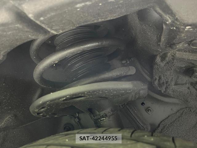 Toyota HARRIER 2018-10 8054362-19