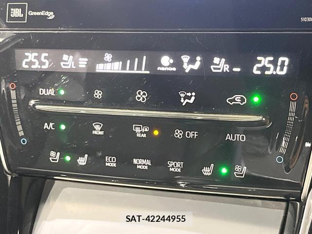 Toyota HARRIER 2018-10 8054362-6