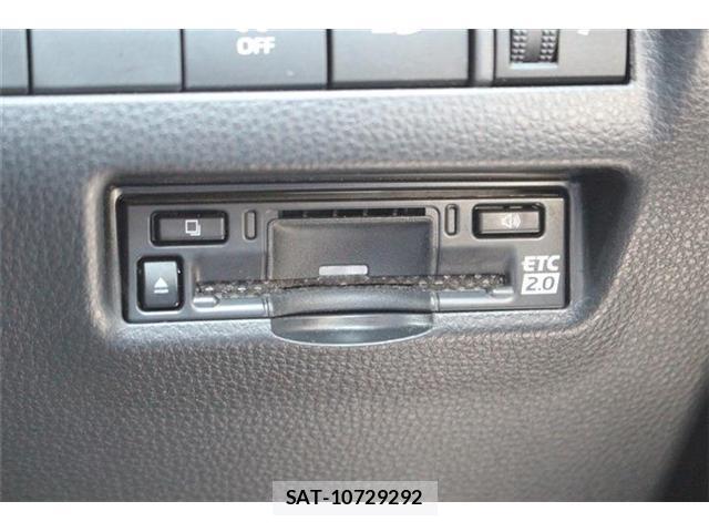 Toyota HARRIER 2023-06 8054940-4