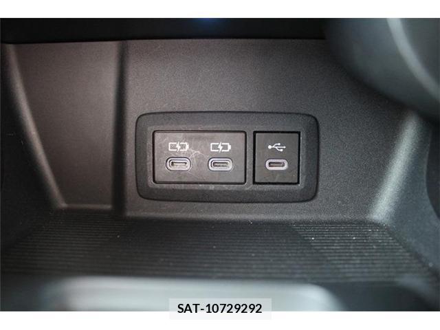 Toyota HARRIER 2023-06 8054940-6