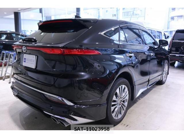 Toyota HARRIER 2023-05 8055510-1