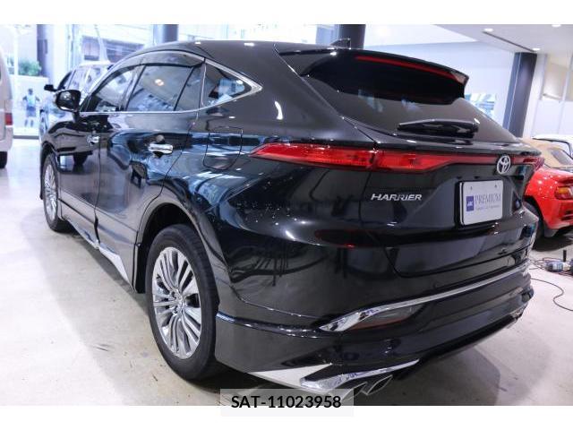 Toyota HARRIER 2023-05 8055510-11