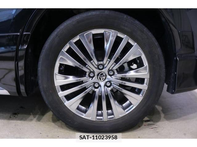 Toyota HARRIER 2023-05 8055510-19
