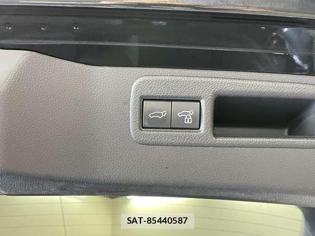 Toyota HARRIER 2023-06 8055913-18