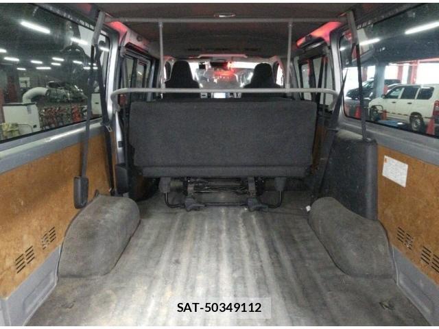 Toyota HIACE VAN 2019-06 8053267-2