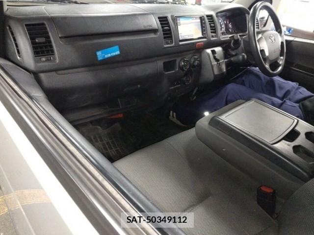 Toyota HIACE VAN 2019-06 8053267-3