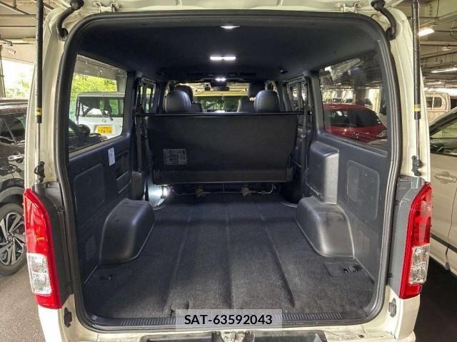 Toyota HIACE VAN 2018-10 8053278-2