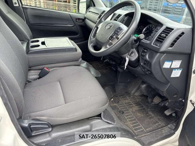 Toyota HIACE VAN 2021-03 8053279-3
