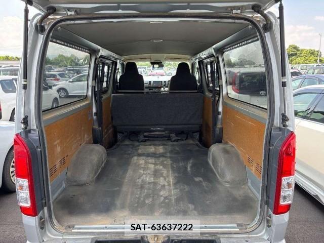 Toyota HIACE VAN 2022-06 8053285-2