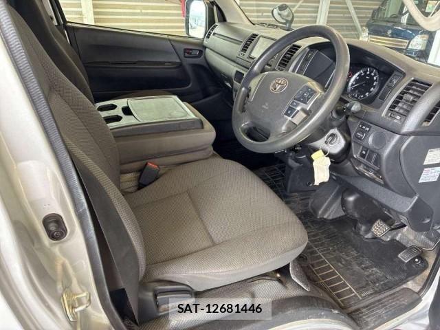 Toyota HIACE VAN 2020-06 8053290-3