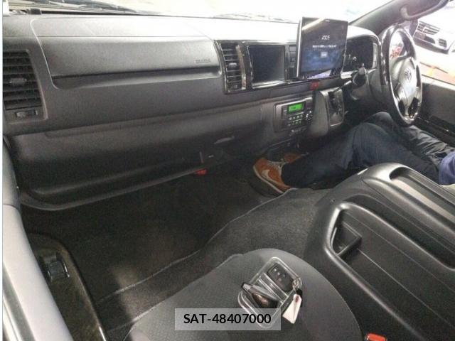 Toyota HIACE VAN 2022-10 8053294-3