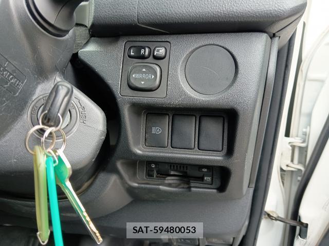 Toyota HIACE VAN 2021-01 8053416-12