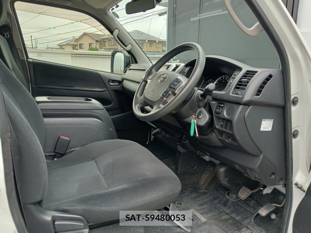 Toyota HIACE VAN 2021-01 8053416-8