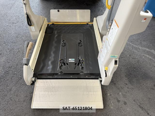 Toyota HIACE VAN 2017-12 8053438-18