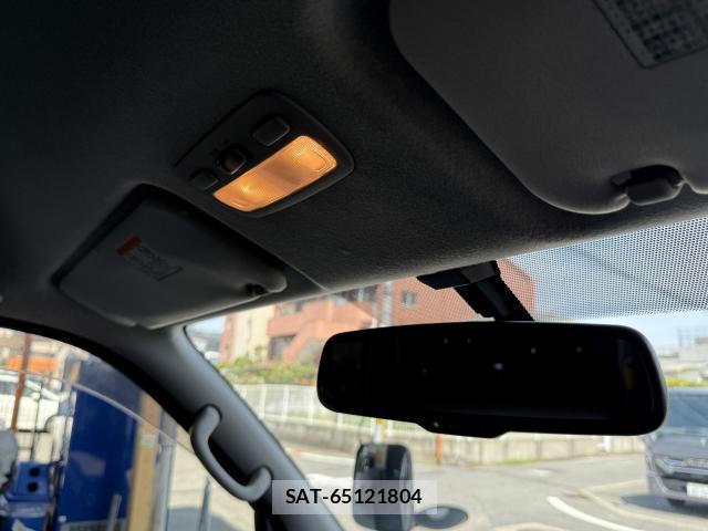Toyota HIACE VAN 2017-12 8053438-19