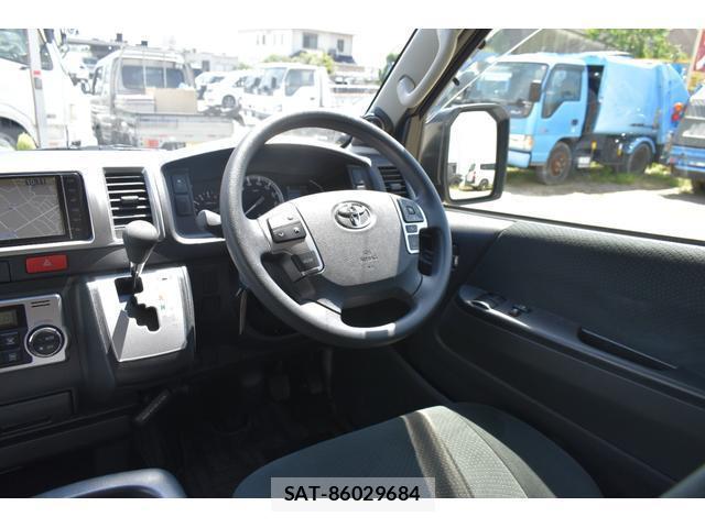 Toyota HIACE VAN 2023-04 8053551-16